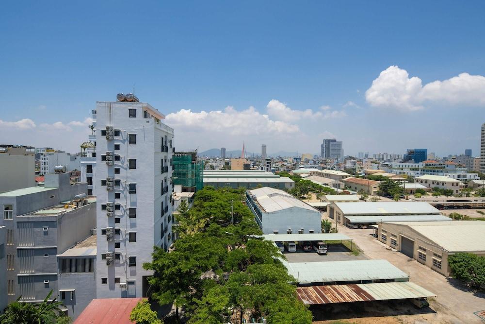 Platinum Danang Hotel Exterior foto