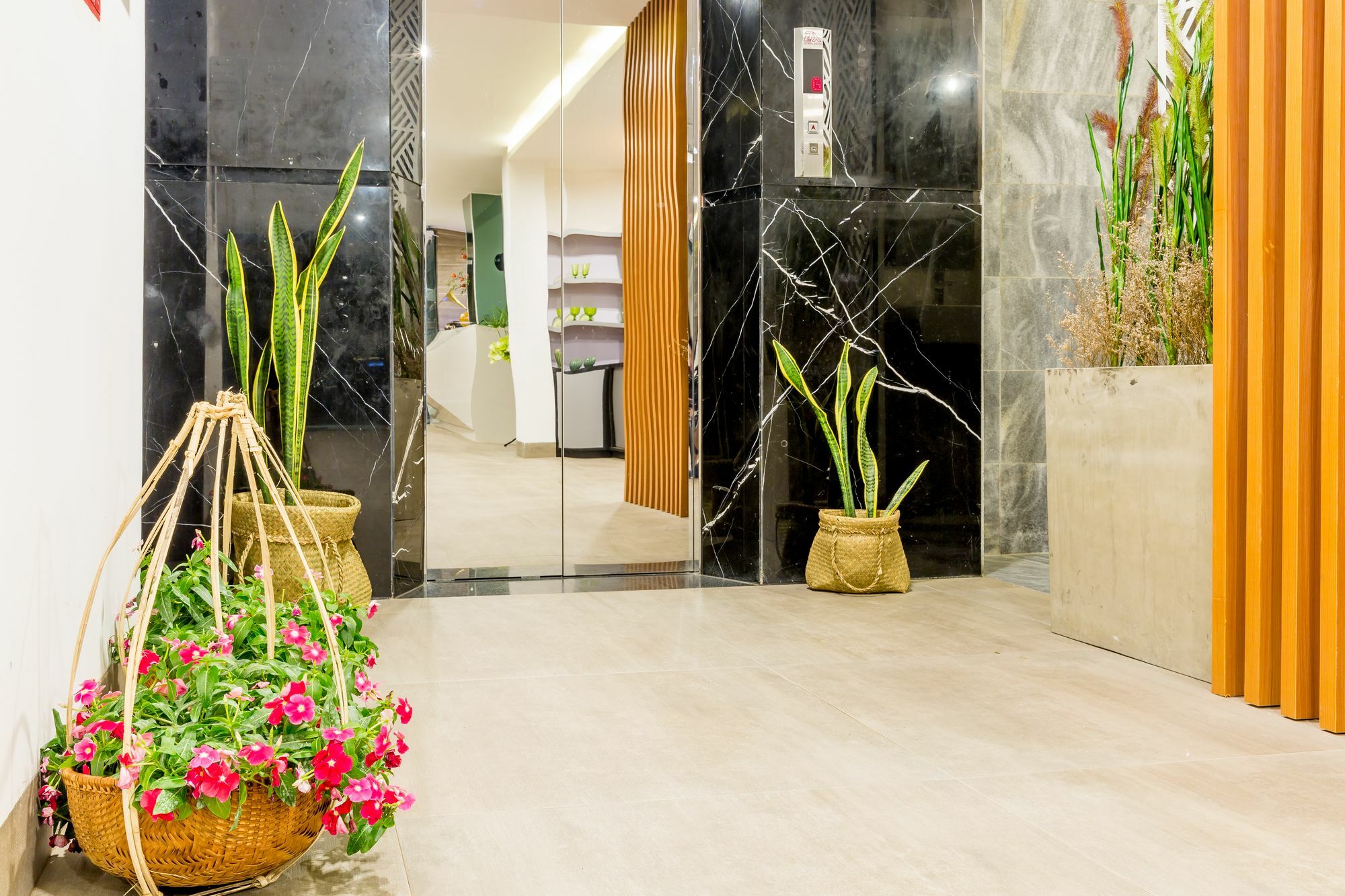 Platinum Danang Hotel Exterior foto